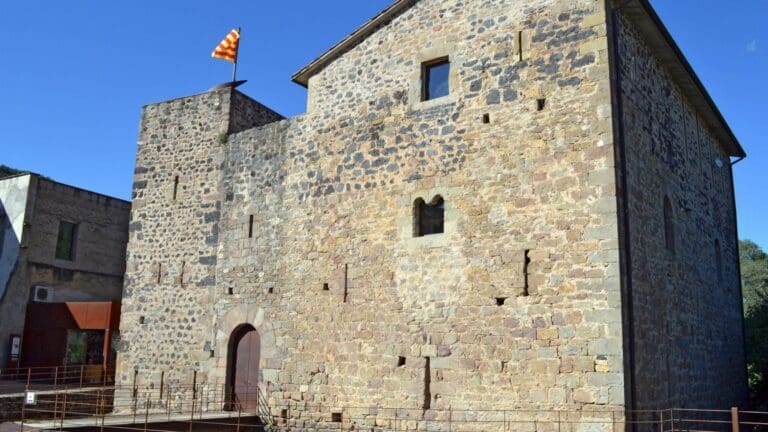 6. Castell de Juvinyà