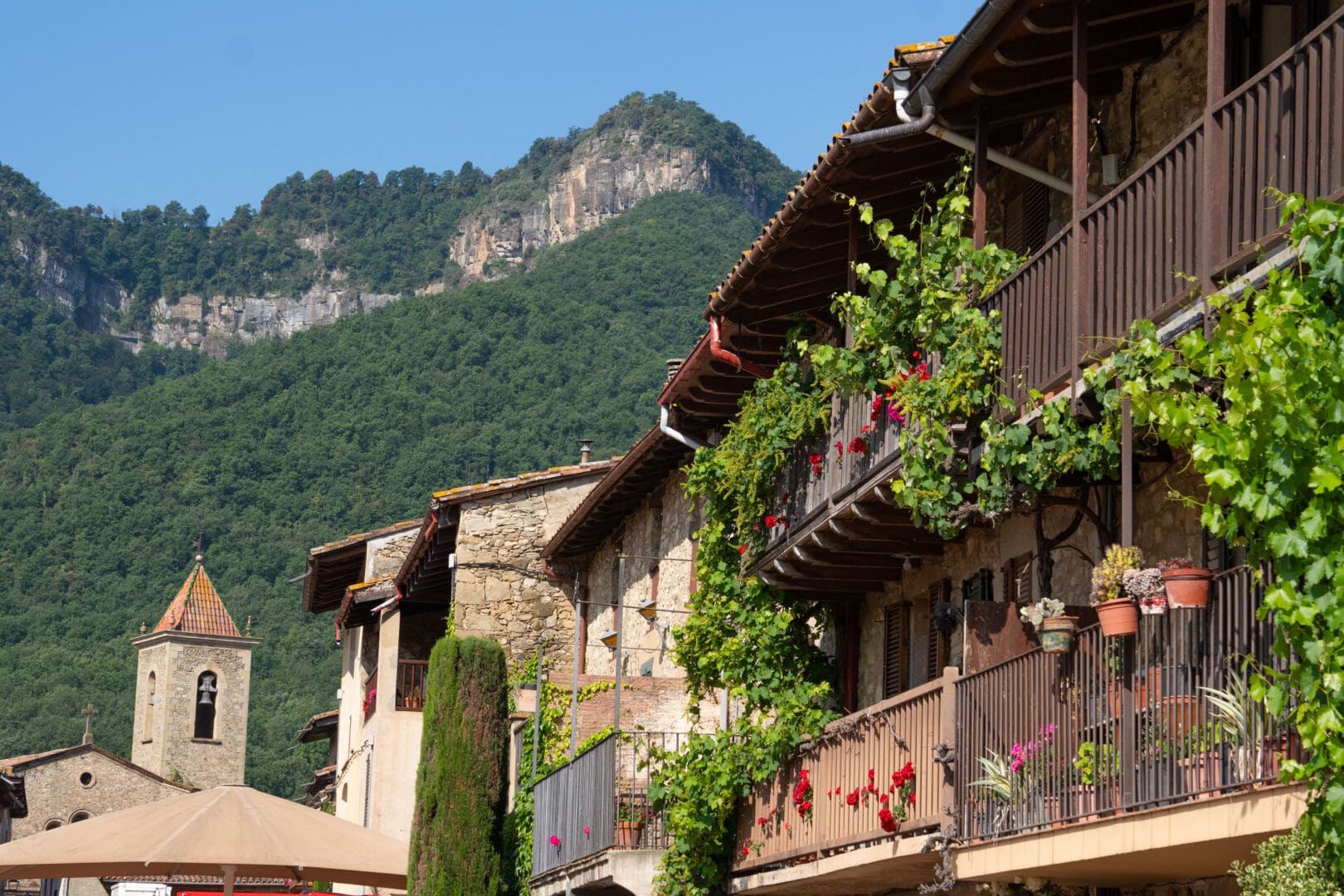 19. Pobles de la Vall d'en Bas