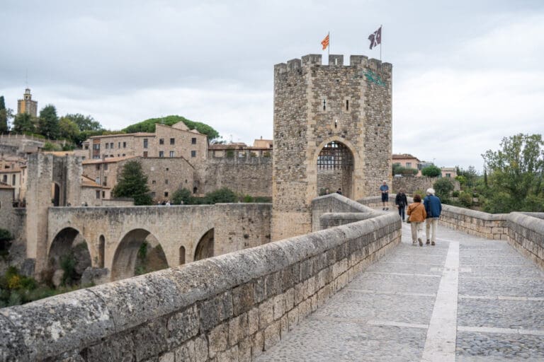 9. Pont vell de Besalú