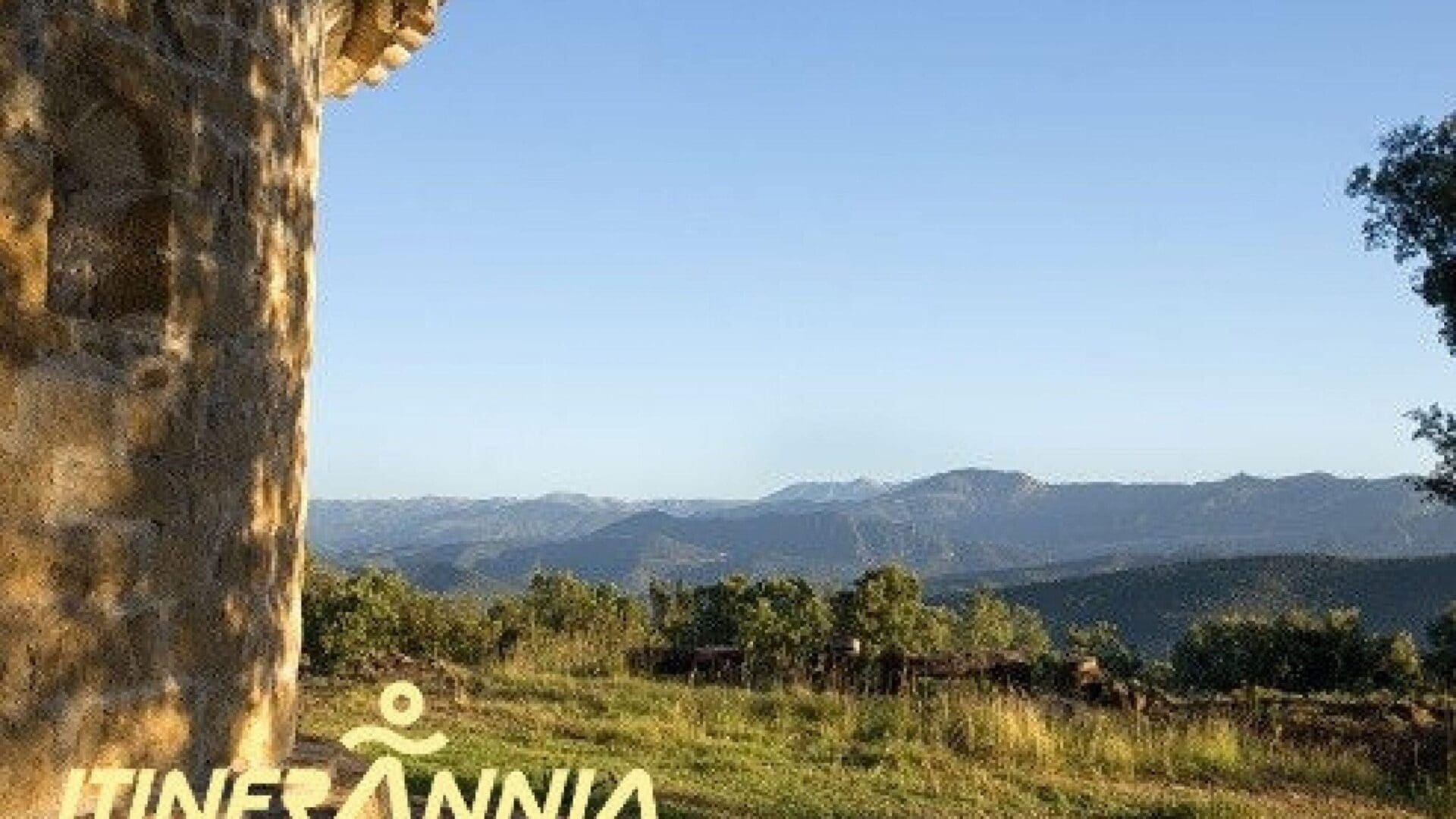 Ruta la Devesa i les baumes de Caxurma. Ruta 1 Montagut i Oix