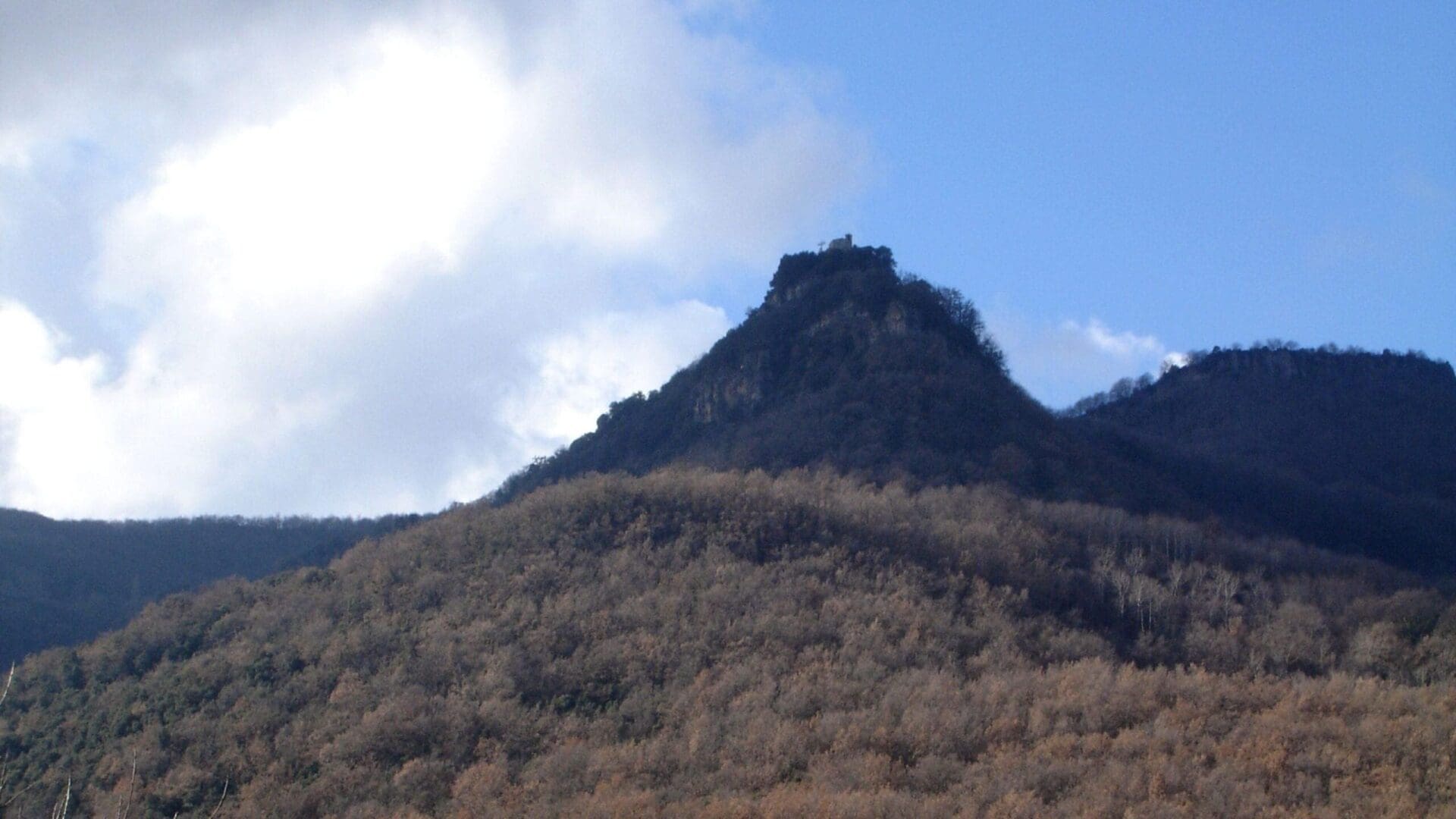 Sant Miquel de Castelló i Falgars. Ruta 6 Passejant per la Vall d’en Bas