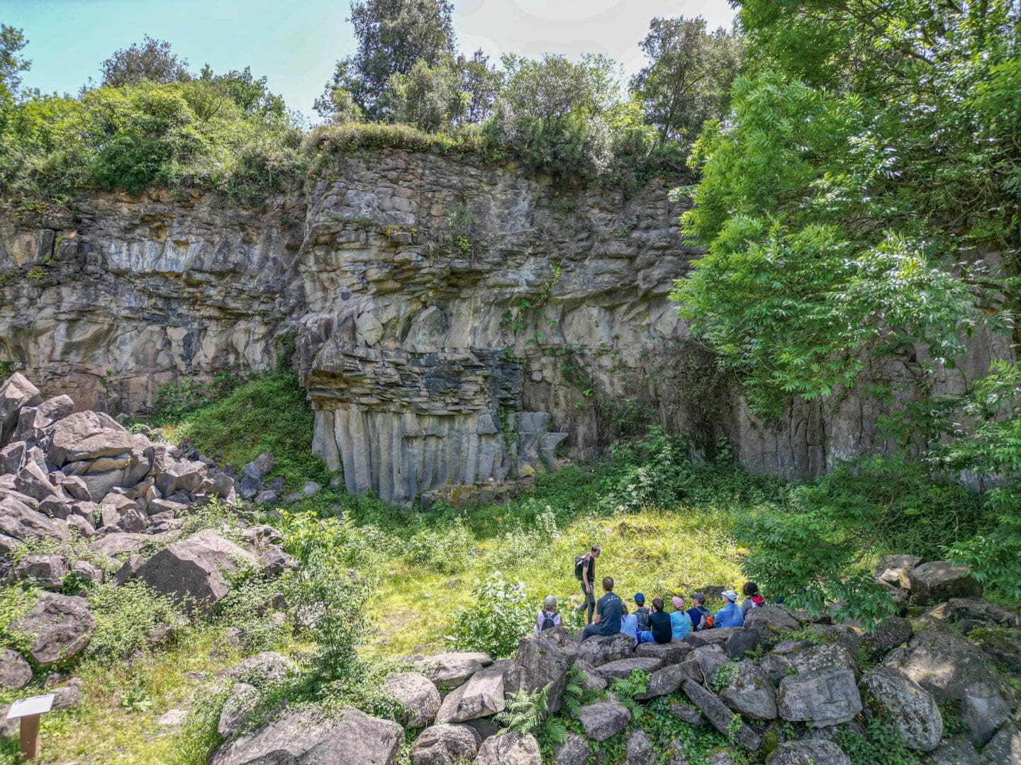 Ruta de les Tres Colades - Cingleres basàltiques. Itinerari 16 Parc Natural