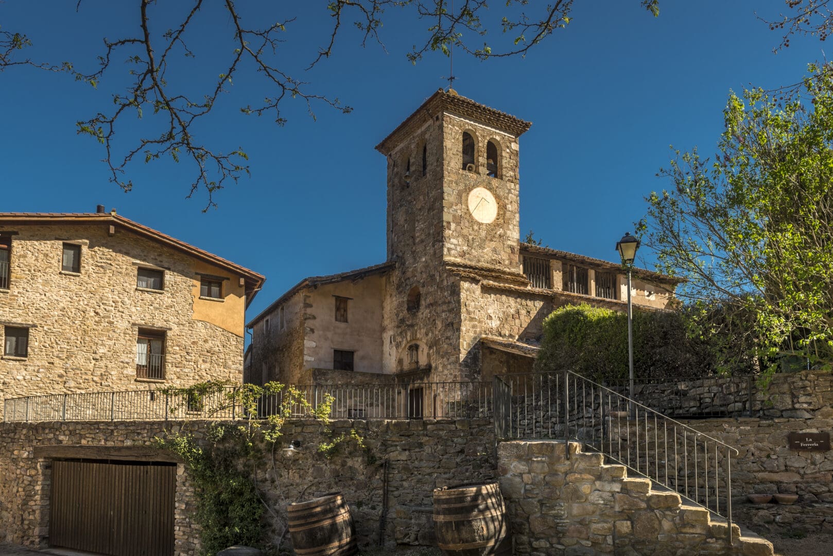 De l'Hostalnou a Sta. Margarida de Bianya i la Torre de St. Pere. Ruta 4 Vall dels Sentits