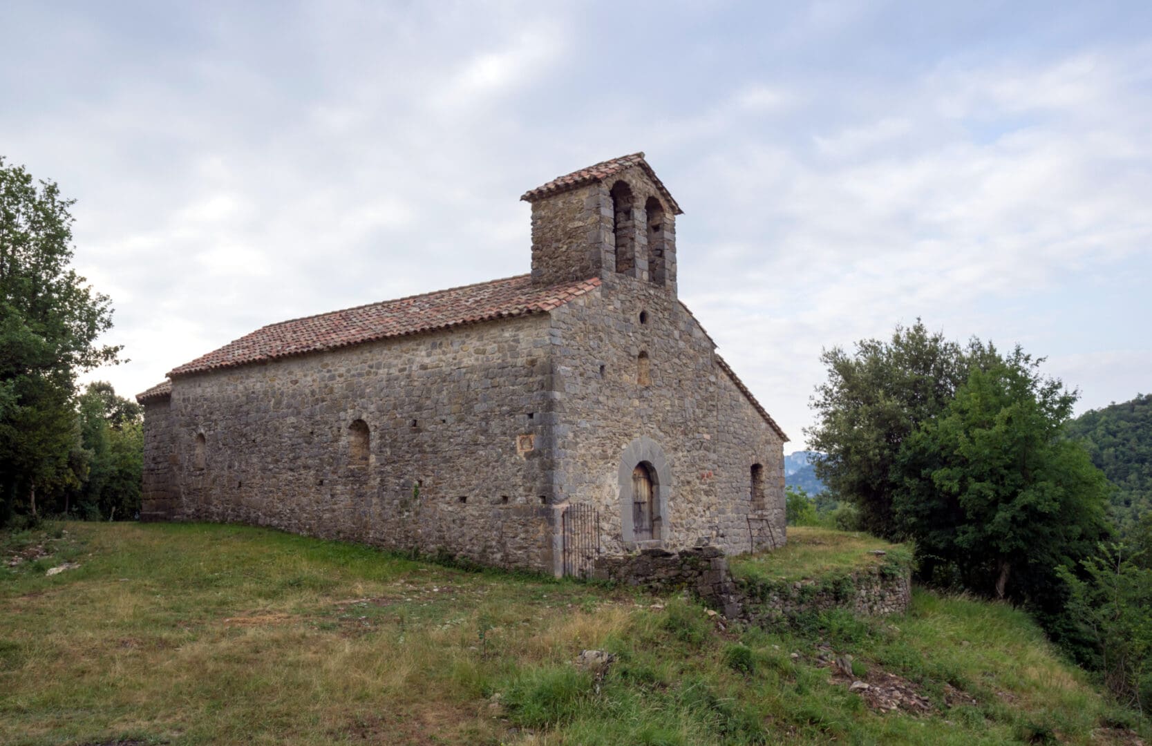 Itinerari de Ribelles i Sant Aniol (des de l'Hostal de la Muga)