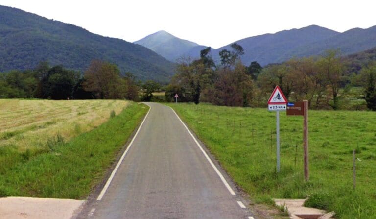  Via pedalable de Sant Joan de les Abadesses a la Vall de Bianya