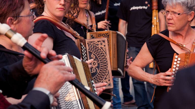 Danza, música y literatura