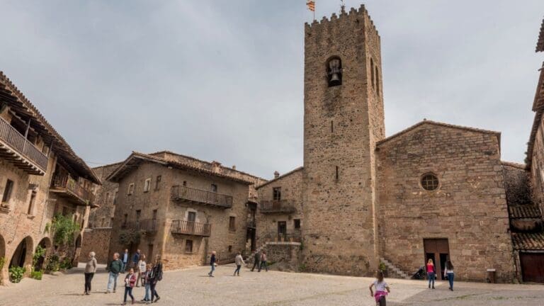 Visita guiada a Santa Pau