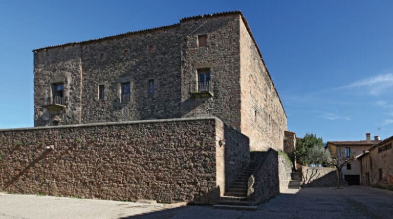 Castell de Santa Pau flaixos