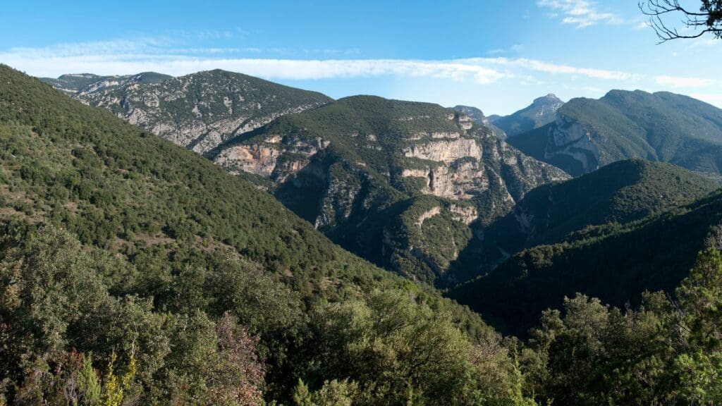 Banner Àrea d’aparcament intermodal de la vall del Llierca