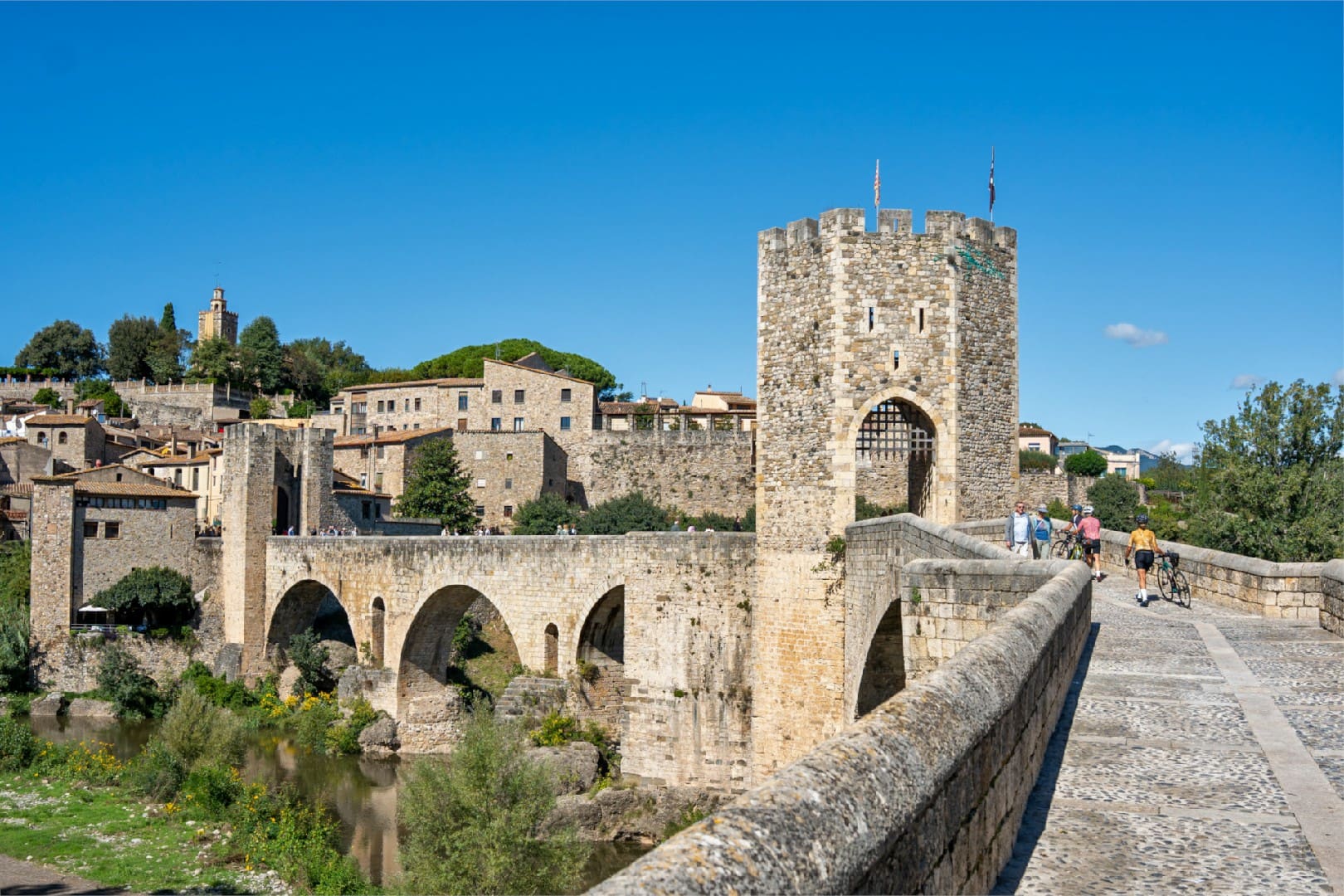 9. Puente viejo de Besalú