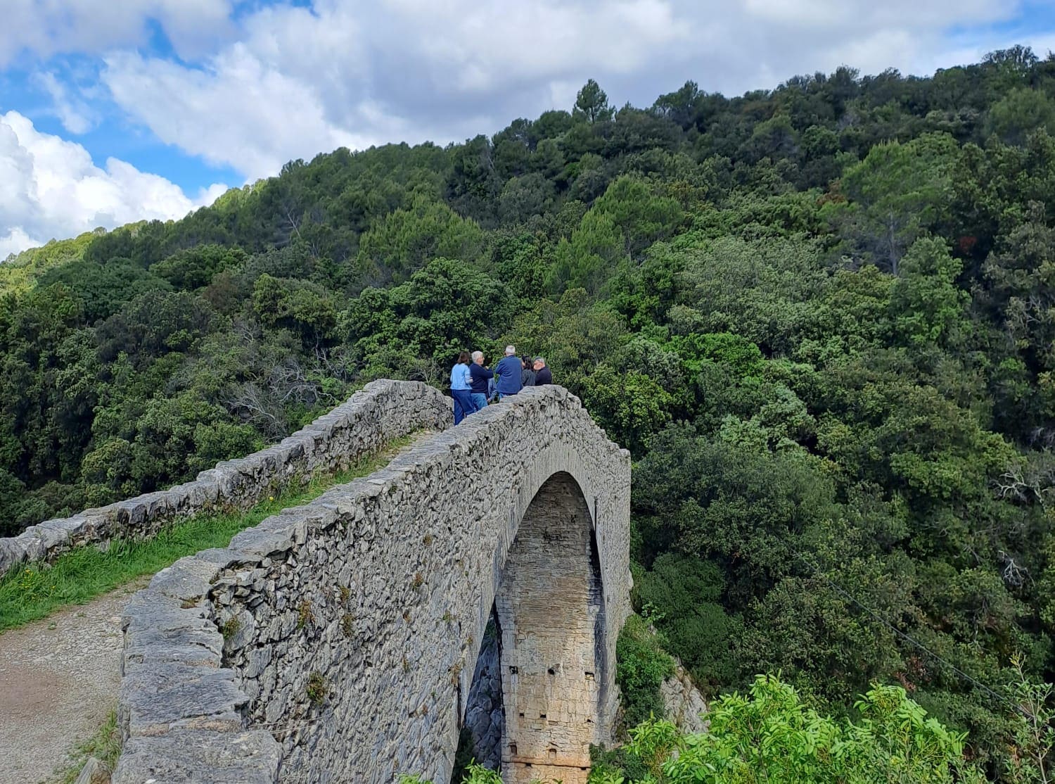 La Garrotxa se soumet à l’évaluation européenne pour renouveler la Charte du Tourisme Durable jusqu’en 2030